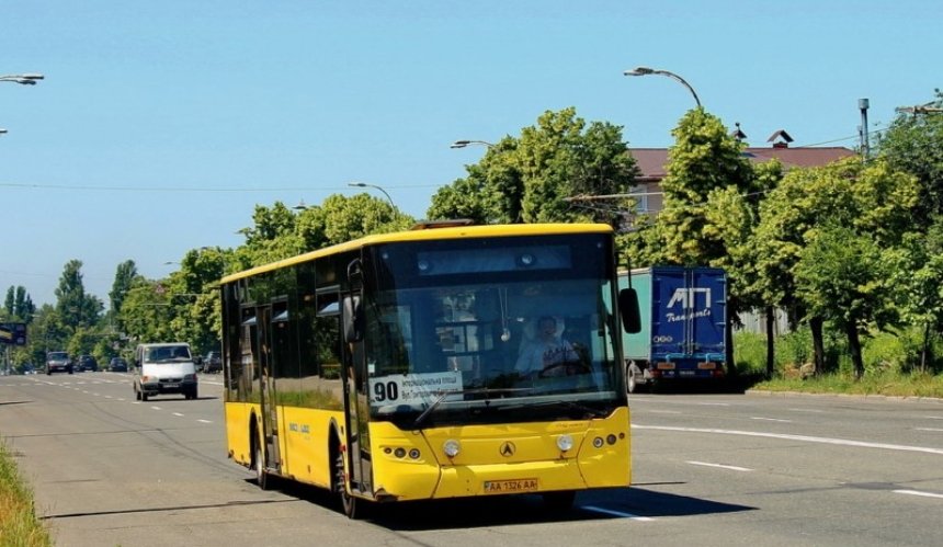 90 автобус Київ